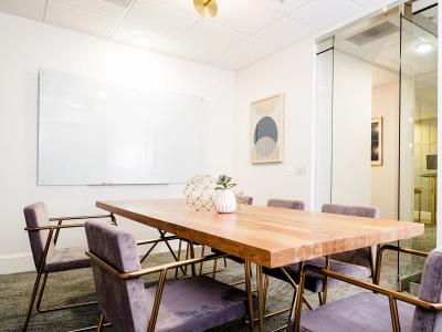 Power & Light Furnished Apartments - Image 14