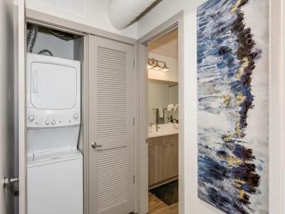 ReNew Furnished Apartments - Image 7