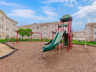 Woodland Park at Soldier Creek Furnished Apartments - Image 8