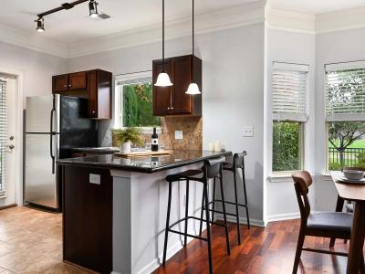 The Sovereign at Overland Park Furnished Apartments - Image 6