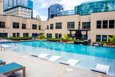 Power & Light Furnished Apartments - Image 10