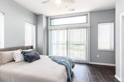 Midtown Plaza Apartments - Image 2