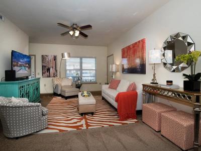 The Links at Manhattan KS Furnished Apartments - Image 3