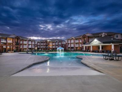 The Links at Manhattan KS Furnished Apartments - Image 5
