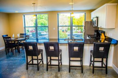 888 Lofts Furnished Apartments - Image 2