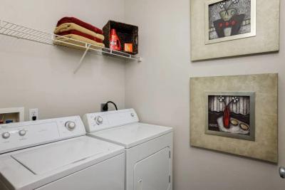 Cambridge Square Furnished Apartments  - Image 4