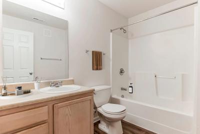 The Overlook Furnished Apartments - Image 4