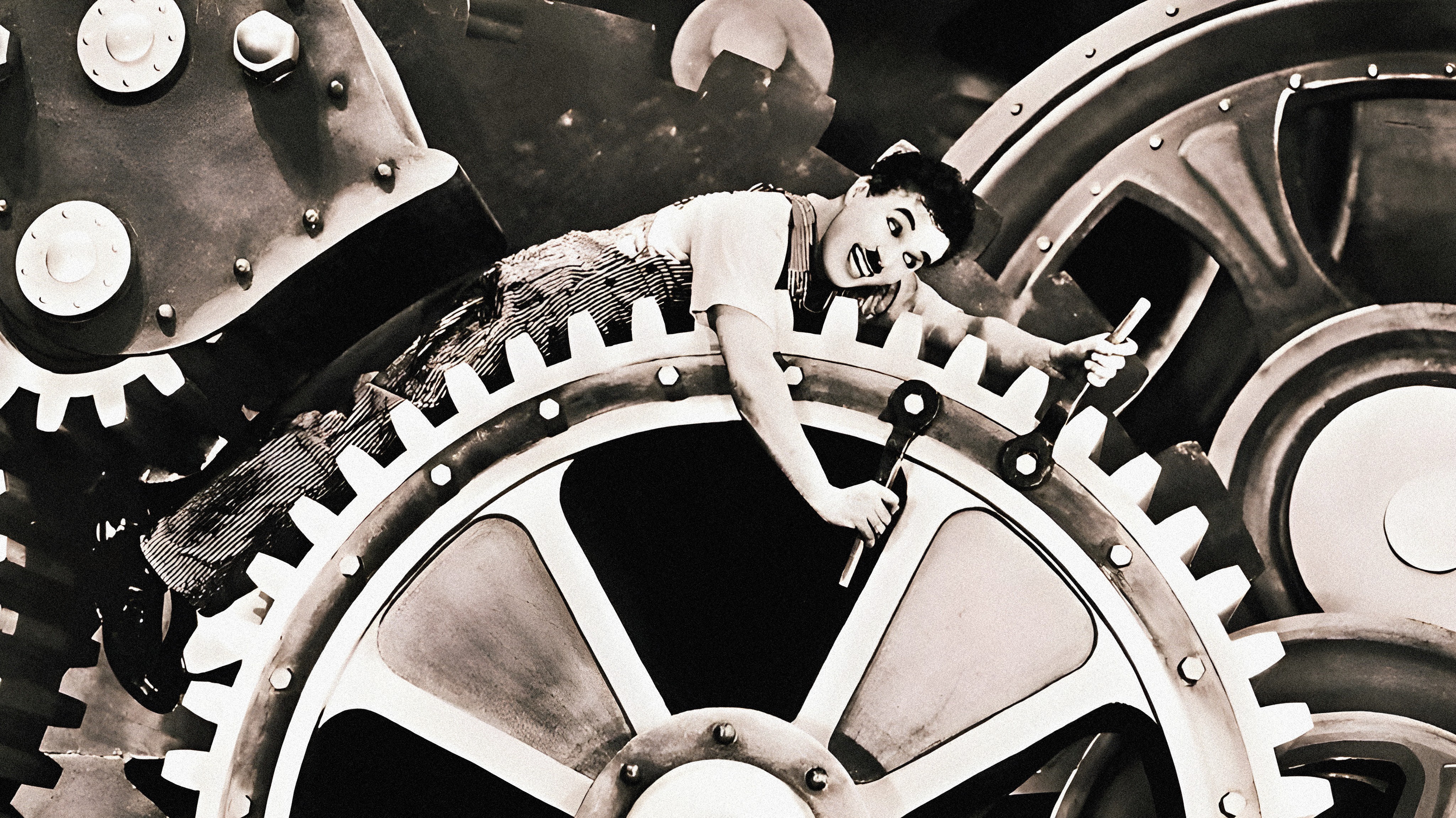 Beyond the smart factory, the inevitable digital experience revolution in the manufacturing sector