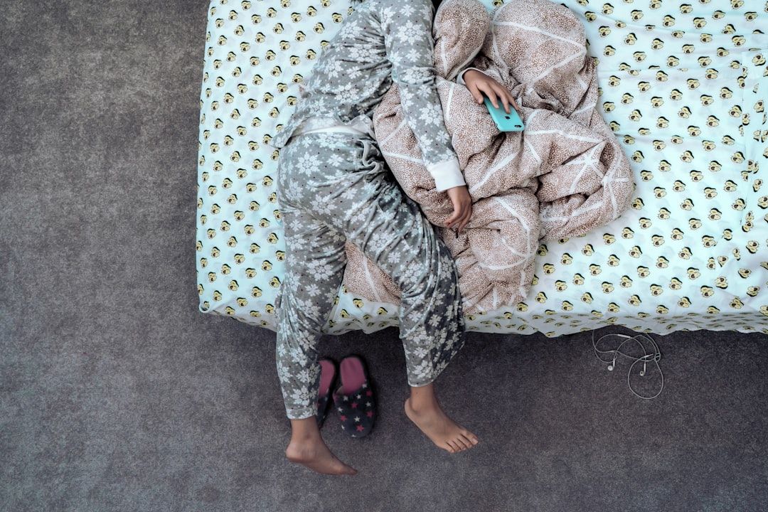 Best sleeping position for snoring — side sleeper reducing airway obstruction