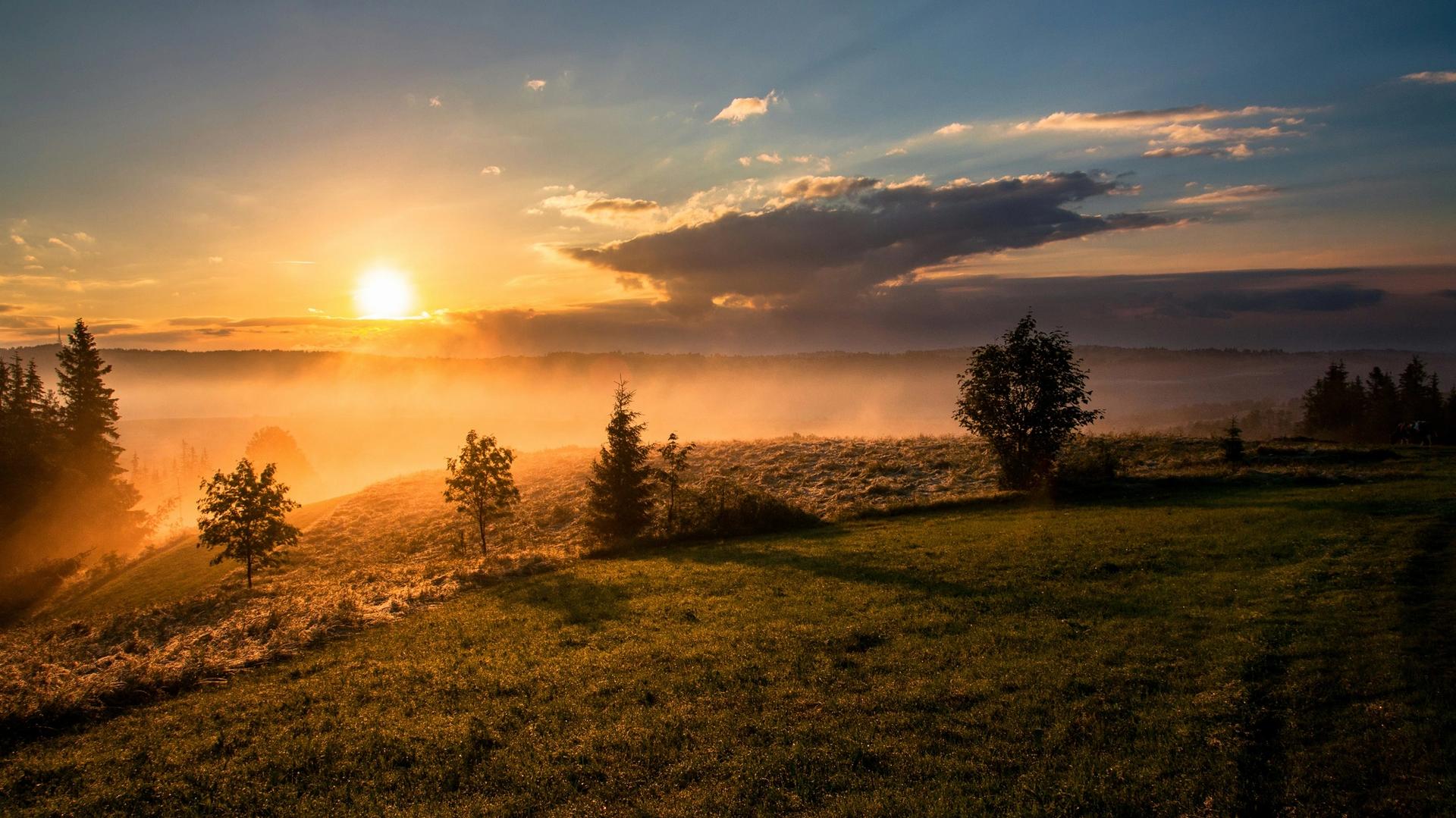Sunrise over a open landscape