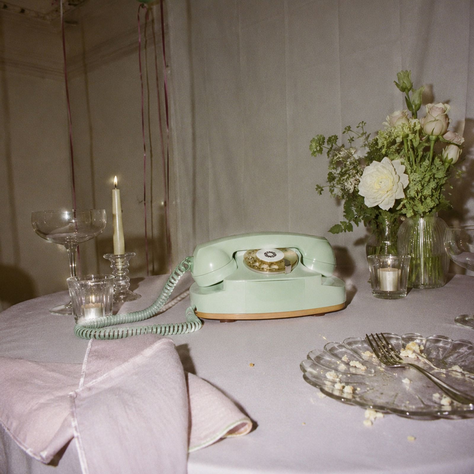 Mint — vintage French telephone audio guestbook for hire in France