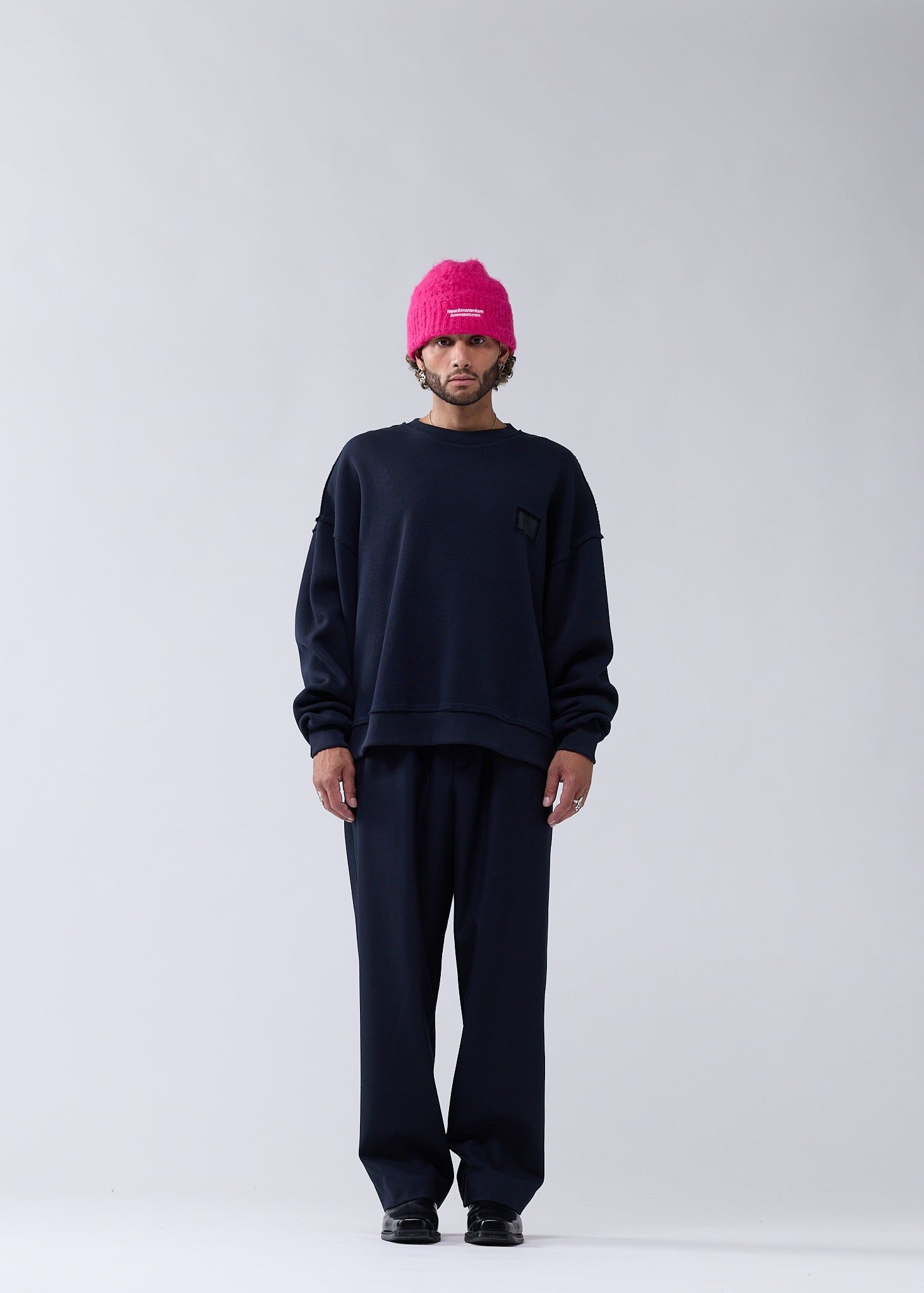DAMAGED LOGO CREWNECK