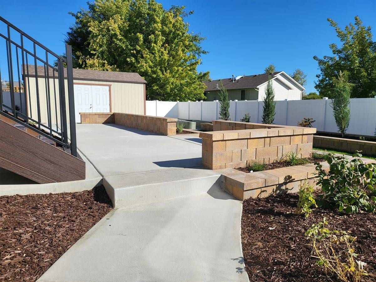 Custom sprinkler system installation in Draper, Salt Lake City landscape.