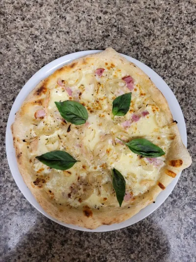 Pizza du moment: Curé Nantais & Poitrine fumée