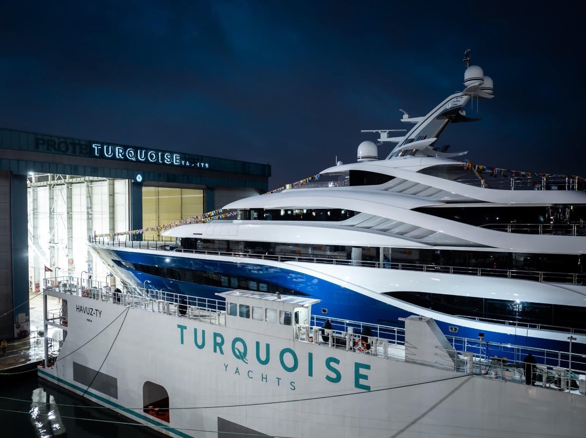 Angelique, 88m new build superyacht, built by Turquoise Yachts, designed by H2 Yacht Design — photograph 9