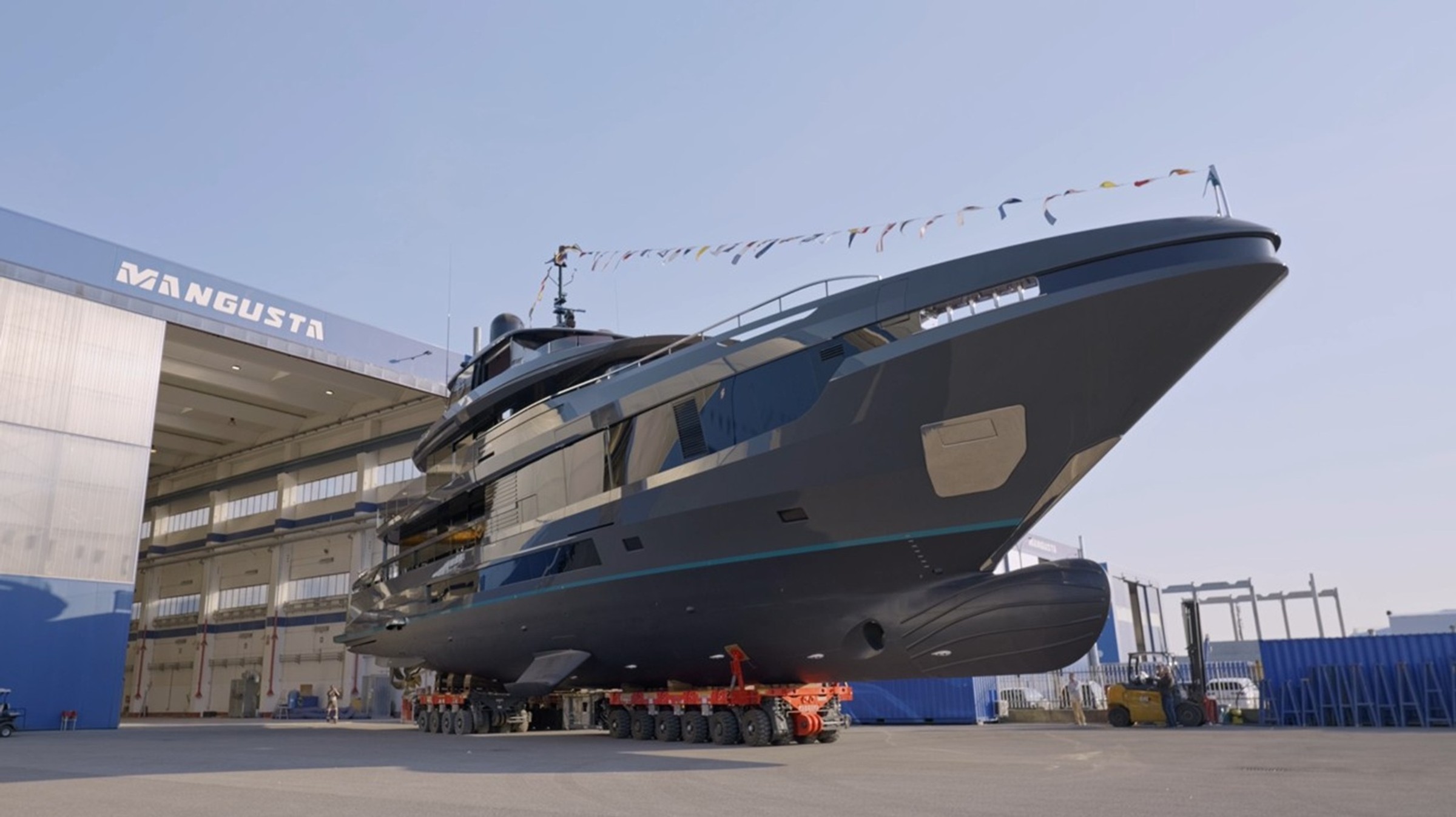 The Great Escape, 44.47m new build superyacht, built by Mangusta, designed by H2 Yacht Design — photograph 7