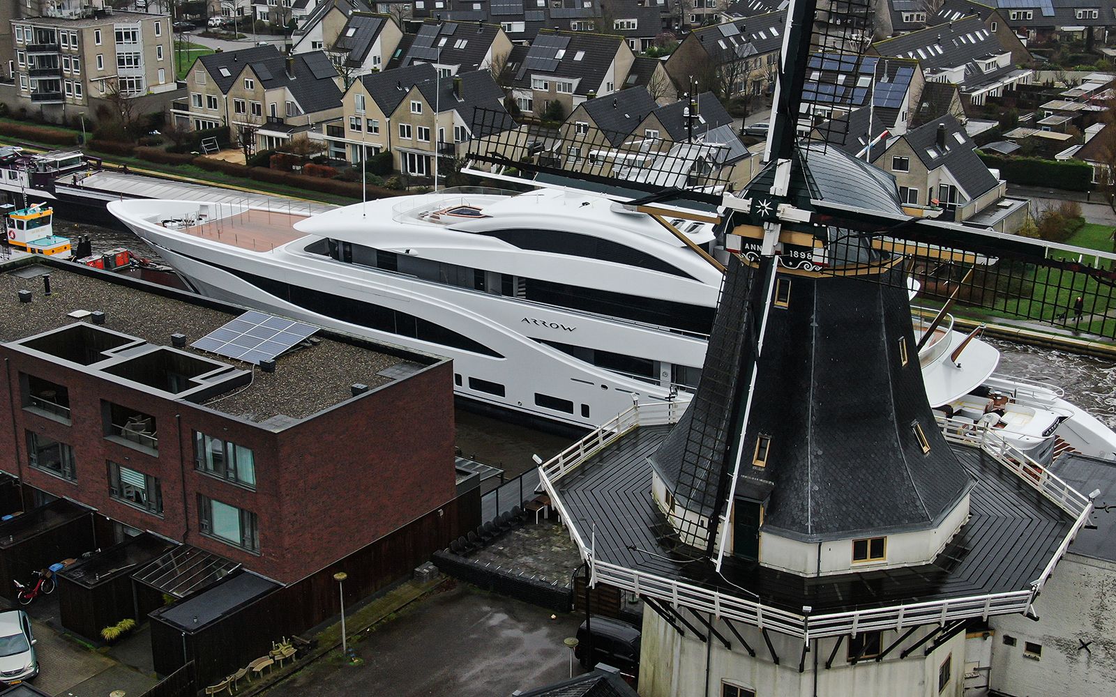 Feadship motor yacht Arrow preparing for sea trials