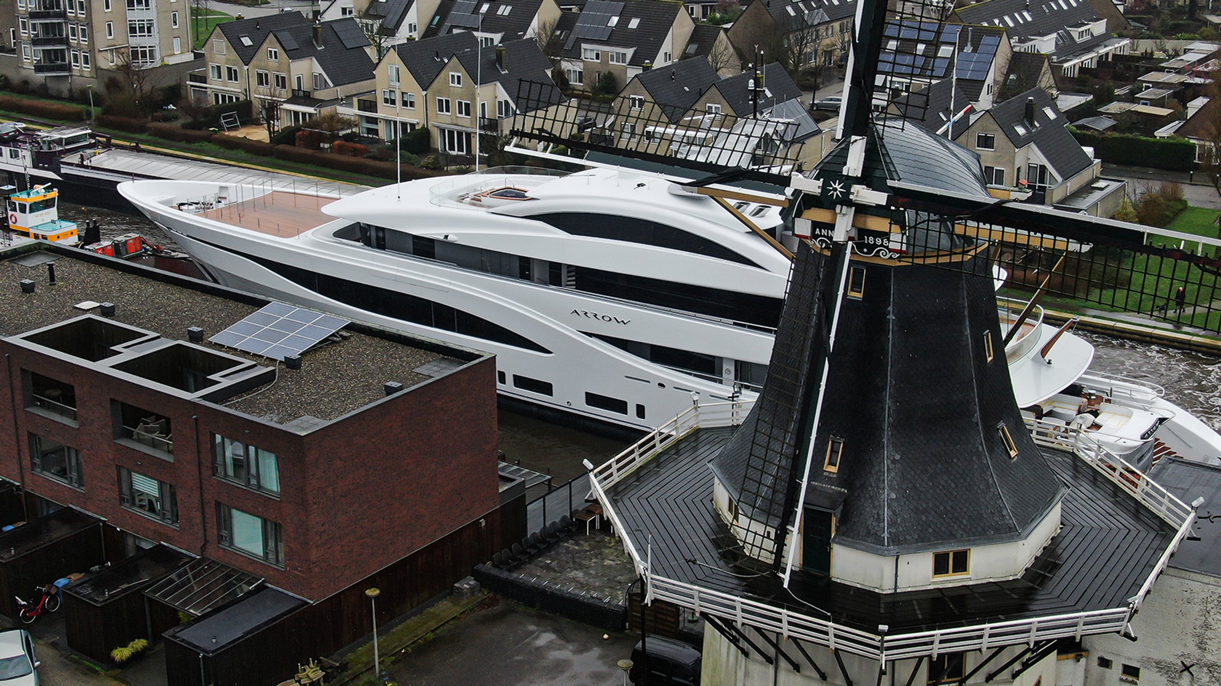 Feadship motor yacht Arrow preparing for sea trials