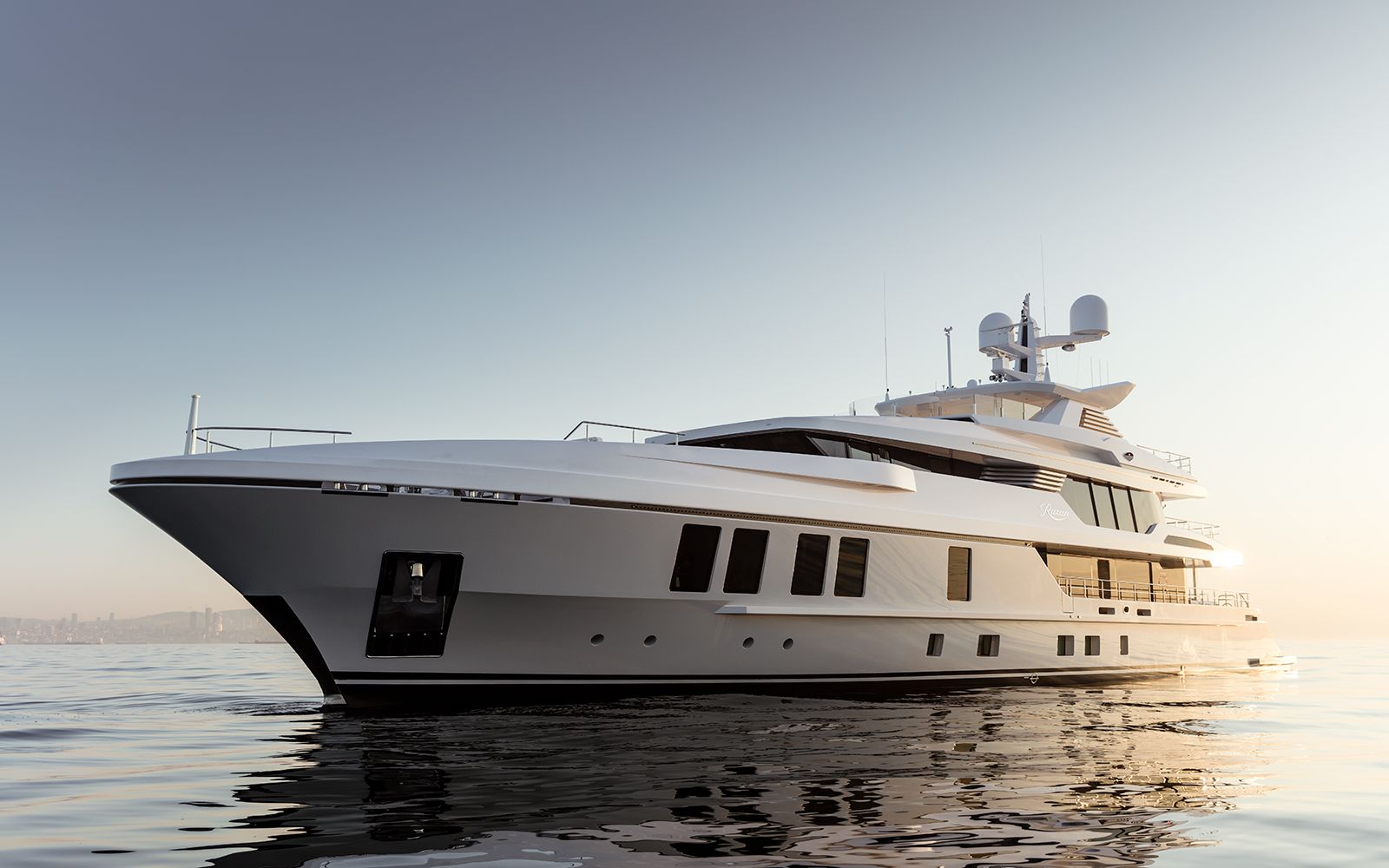 First look: Turquoise Yachts and H2 Design's new 47m Razan