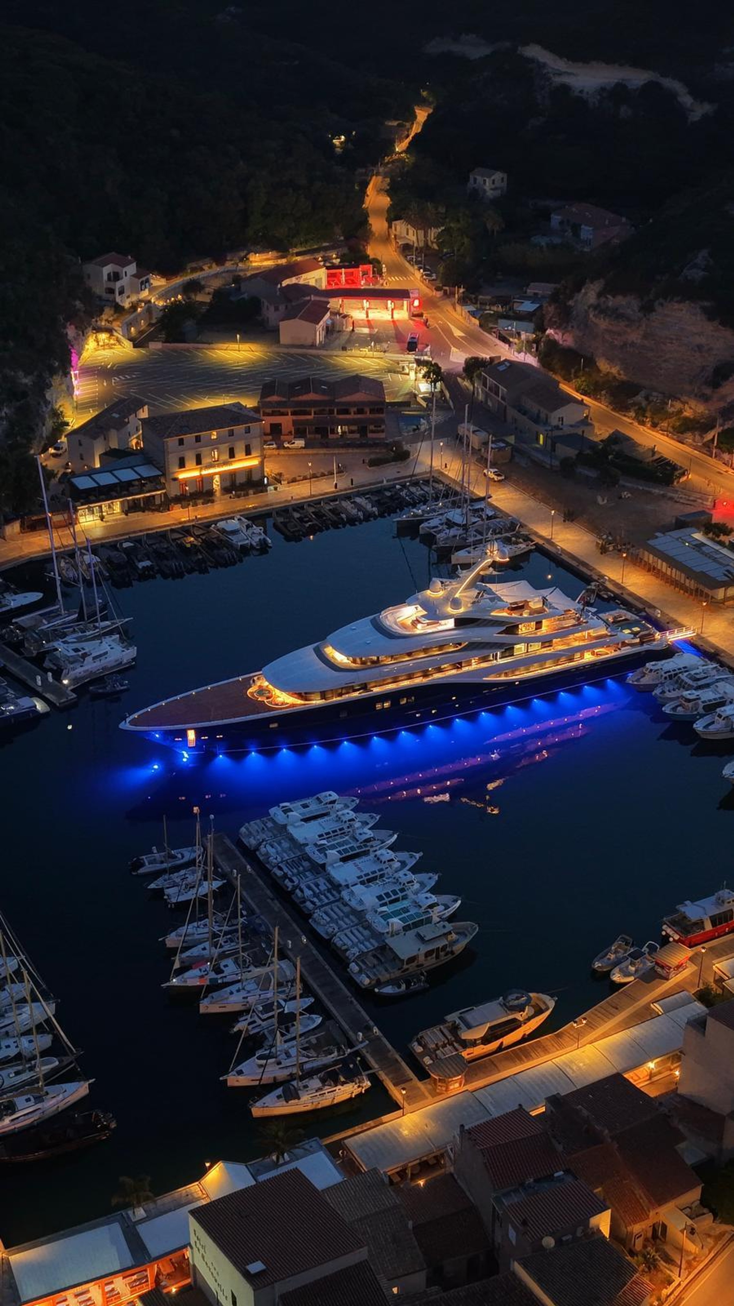 Angelique, 88m new build superyacht, built by Turquoise Yachts, designed by H2 Yacht Design — photograph 1
