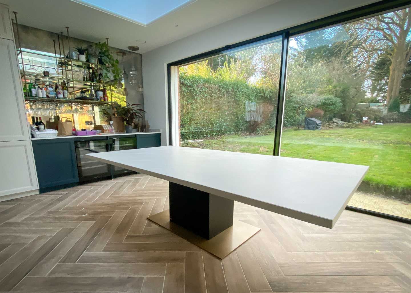 Forum dining table