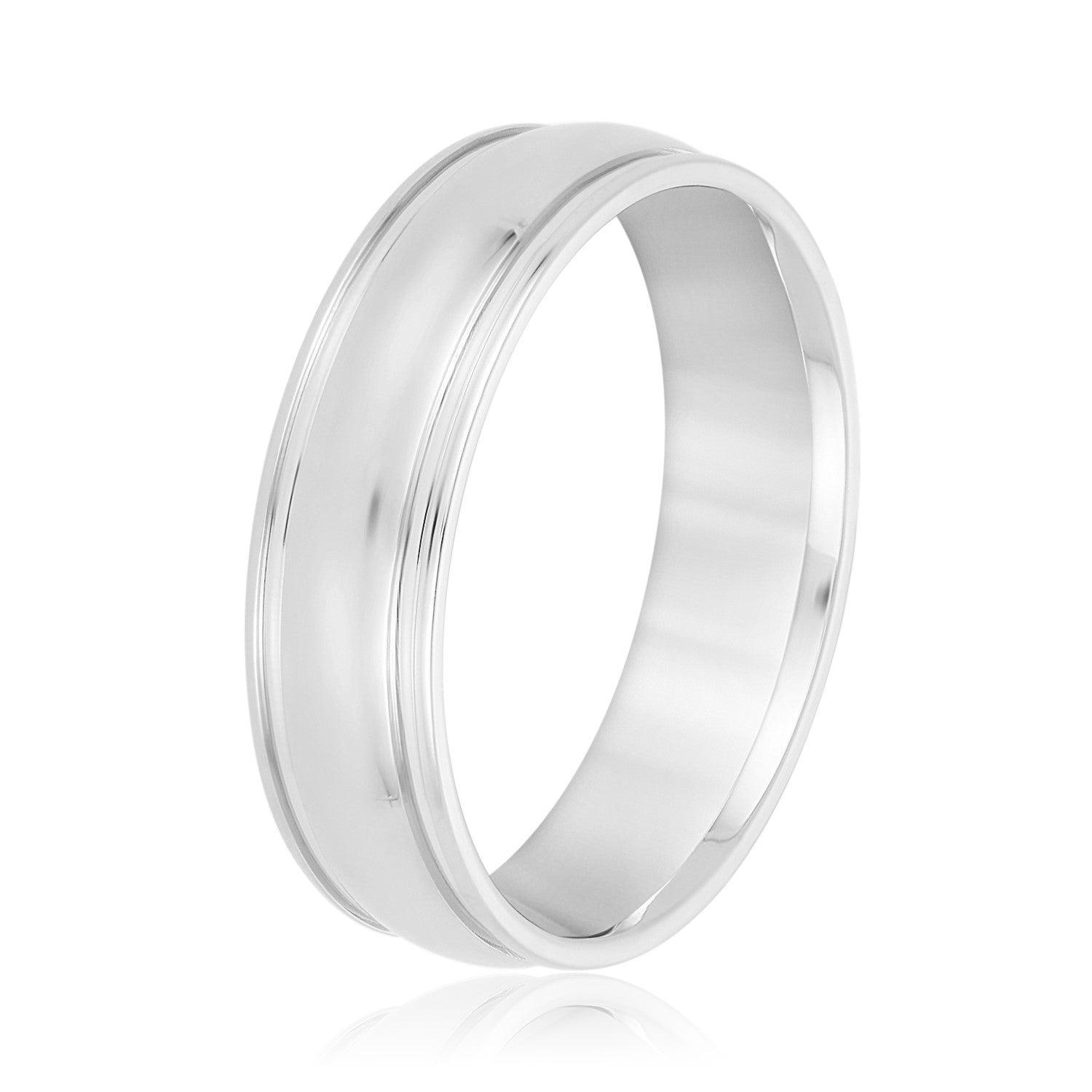 Men's Classic Dome Center and Flat Edge Wedding Band