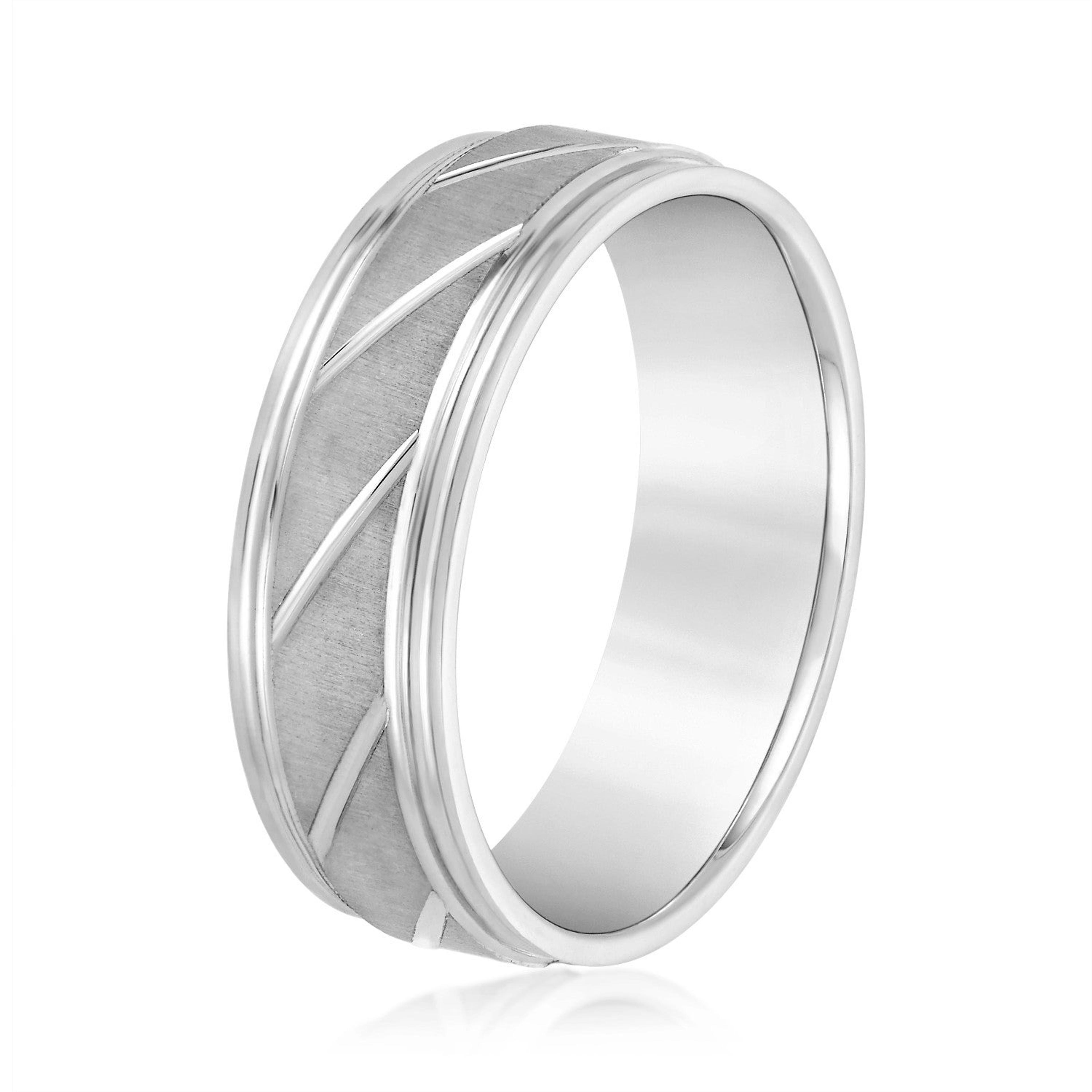 Men's Slant Patterned Wedding Band