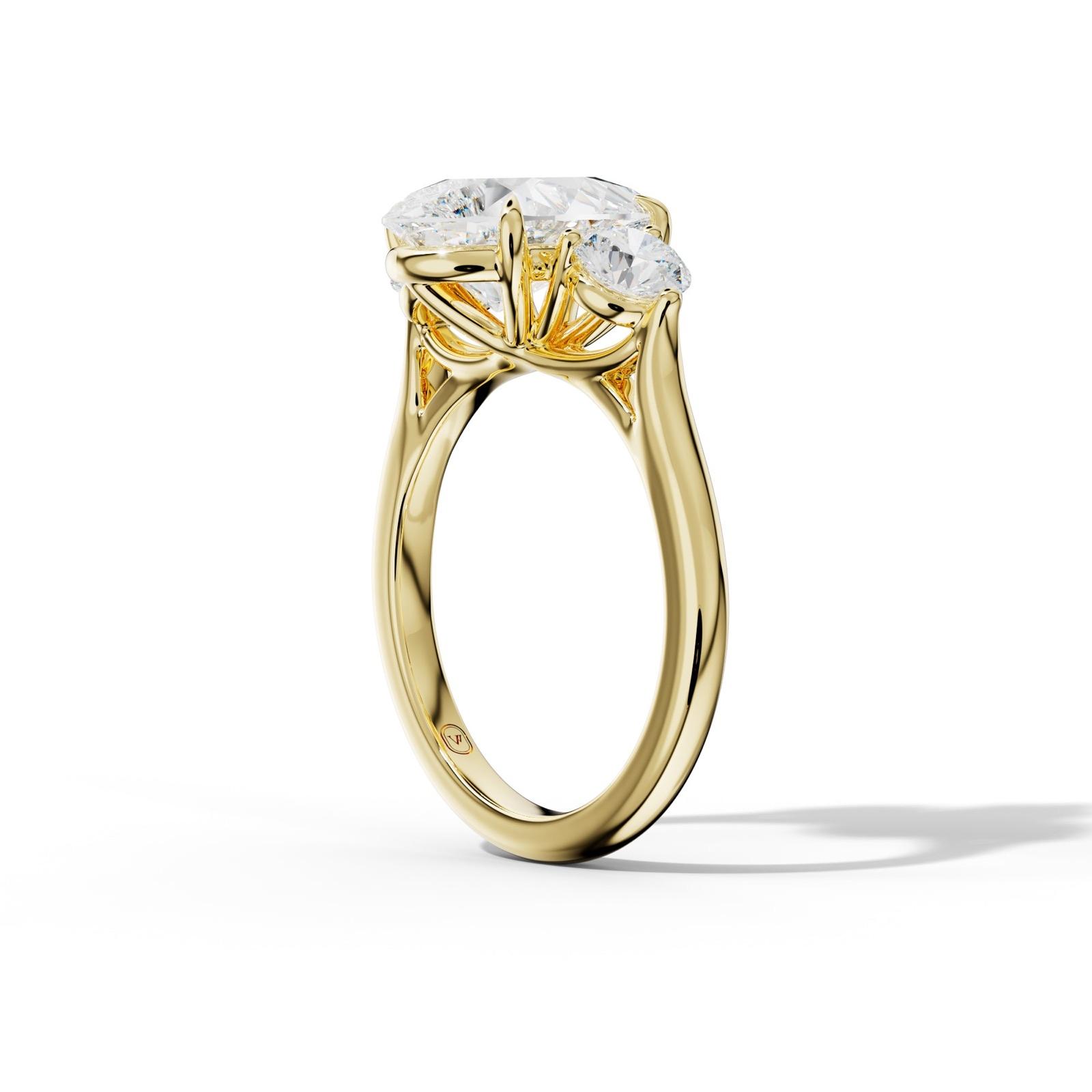 Elsa Pear Shape With Round Side Diamond Engagement Ring