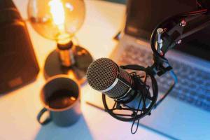 How to Start a Podcast with No Audience: A Comprehensive Guide
