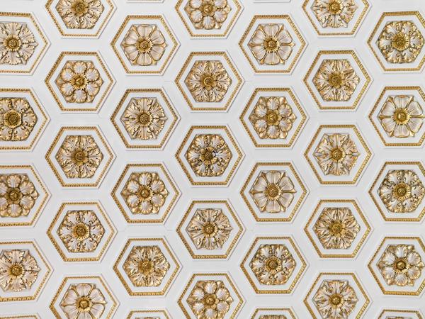 Un plafond en or