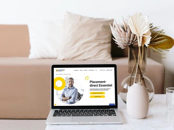 Un ordinateur ouvert sur Placement Direct Essentiel