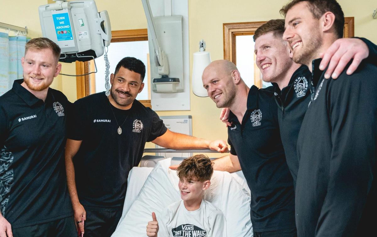 Exeter Chiefs Spread Christmas Cheer at Bramble Ward | Exeter Chiefs ...