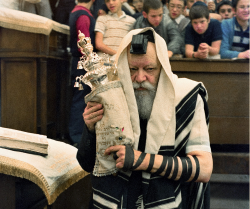 Archival Torah reading moment