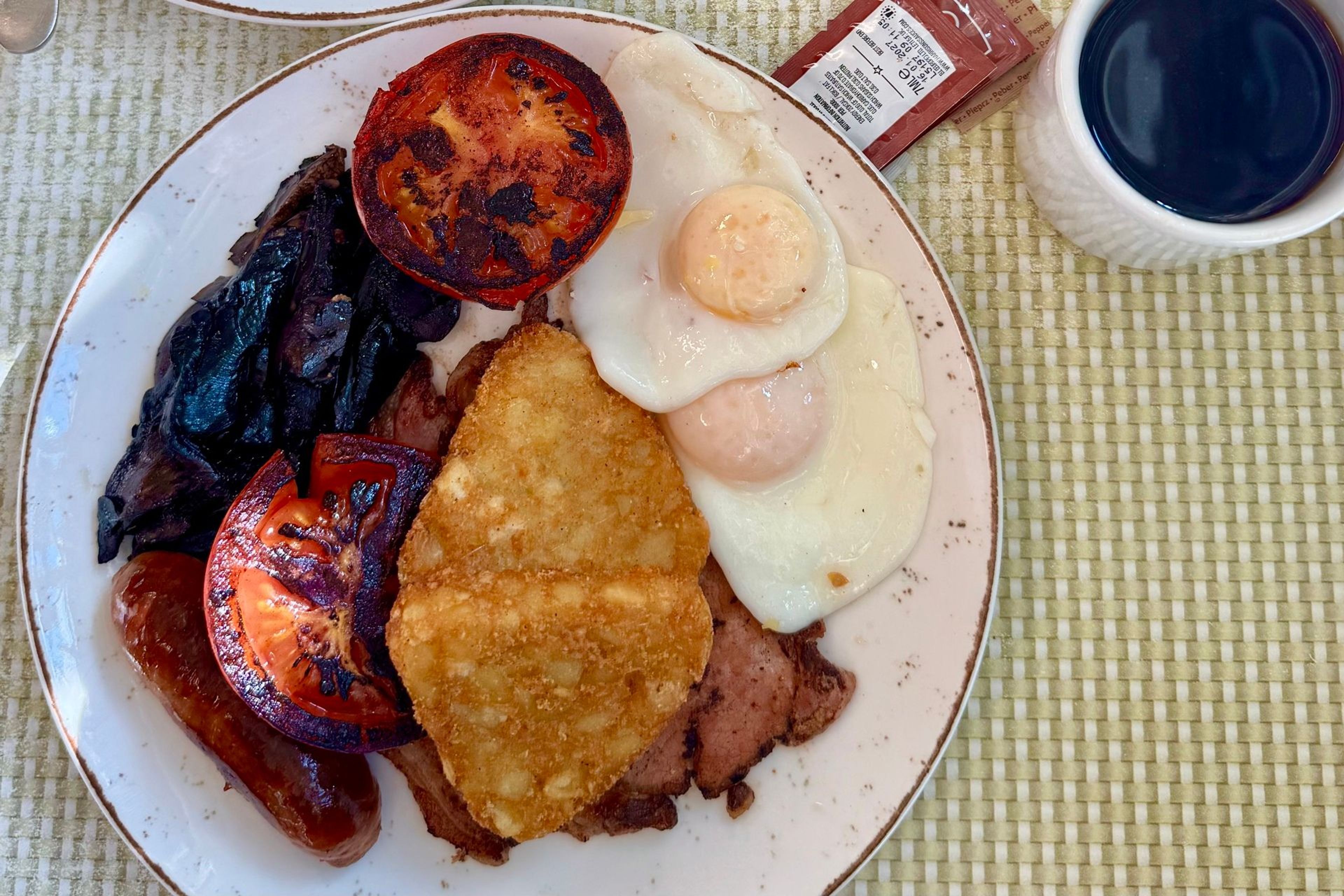 This plate, after pulling an all-nighter, is… well… chef’s kiss!