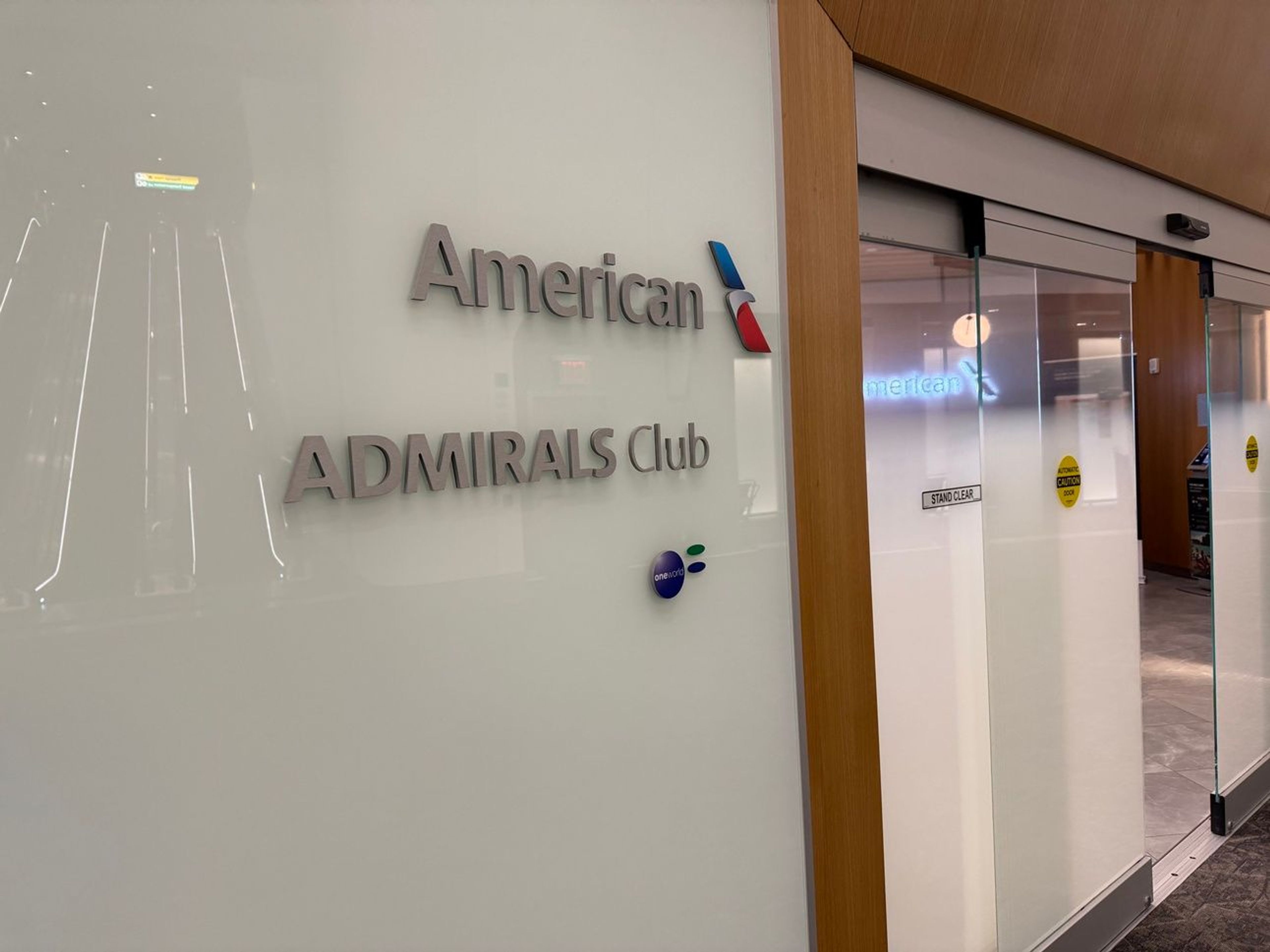 Photo of the Admiral's Club in LGA airport