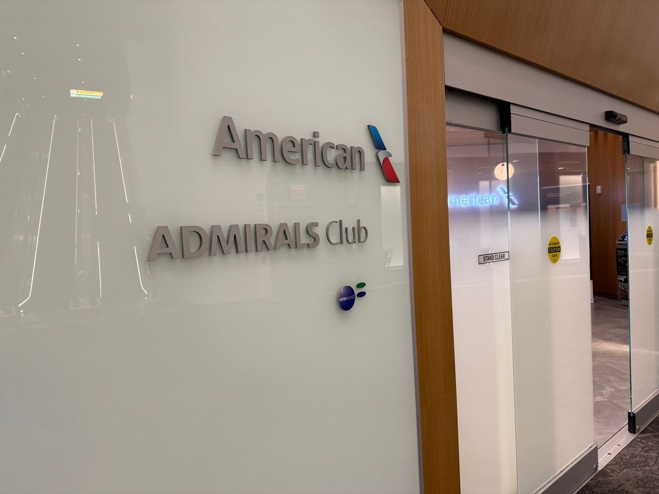 Photo of the Admiral's Club in LGA airport