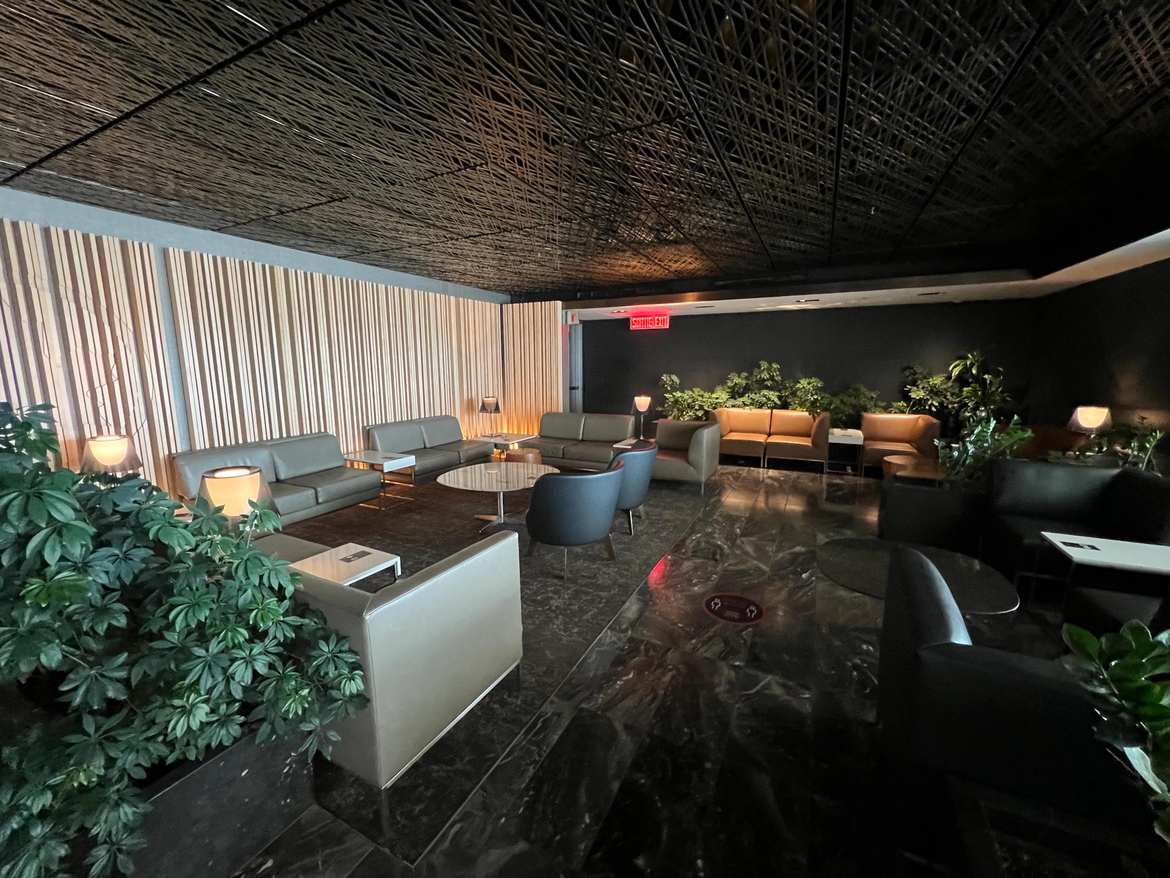 Maple Leaf Lounge