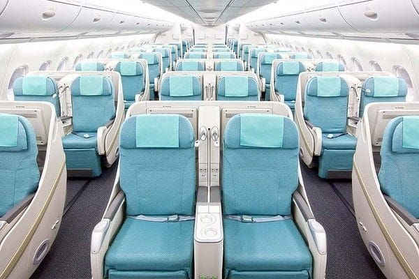 Photo of Korean Air business-class cabin