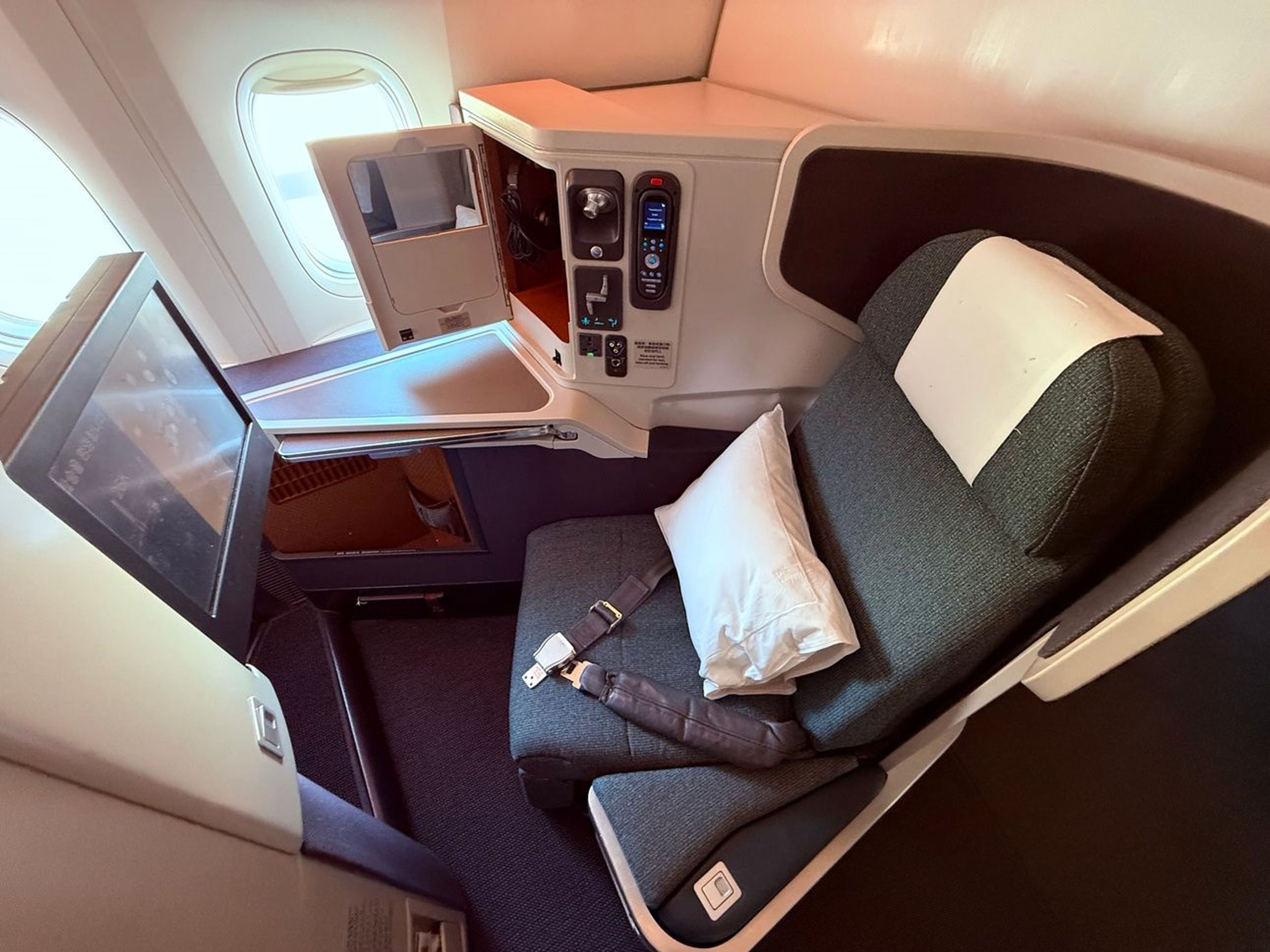 Cathay Pacific business-class seat photo