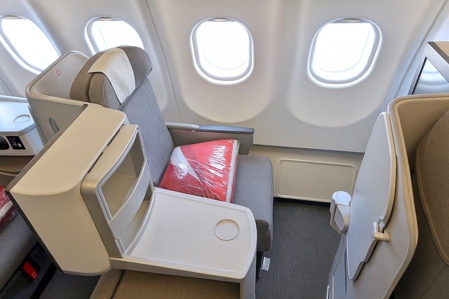 airline business class seat