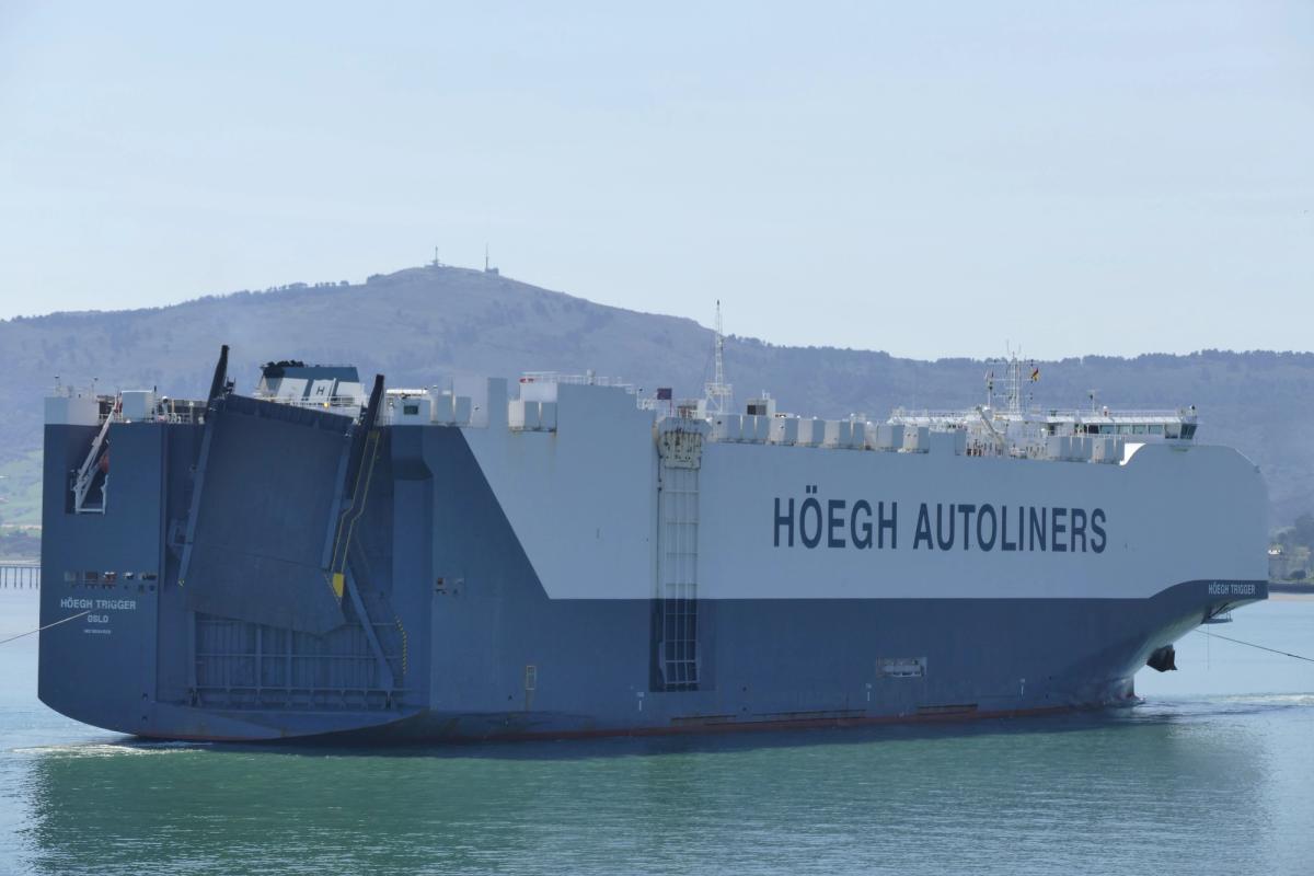 Höegh Autoliners vessel
