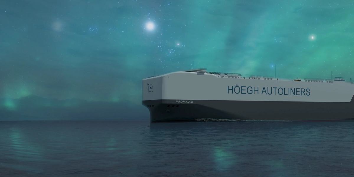 Höegh Autoliners ship at night