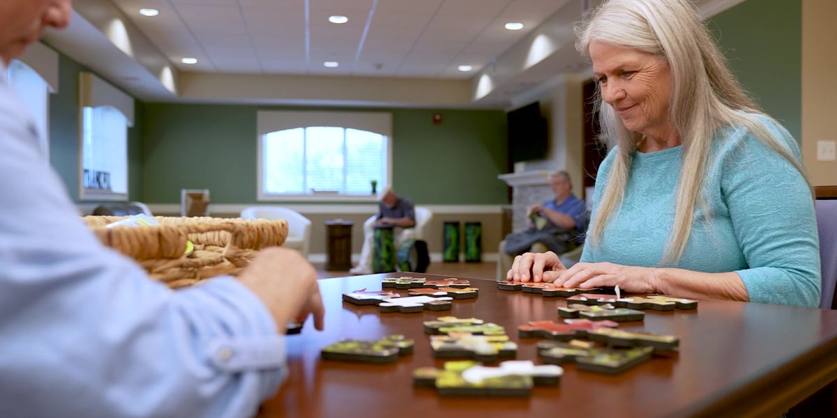 Living with Dementia? 10 Tips to Encourage Eating and Drinking Living with Dementia? 10 Tips to Encourage Eating and Drinking