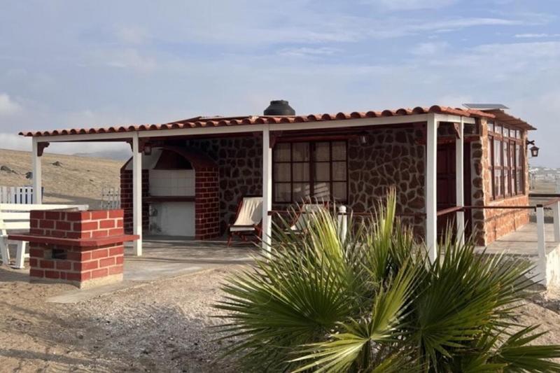 Bungalow La Isla frente al mar en Hotel Las Aldas, Áncash
