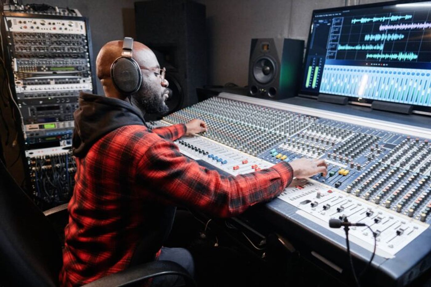 How To Set Levels And Avoid Clipping When Recording?