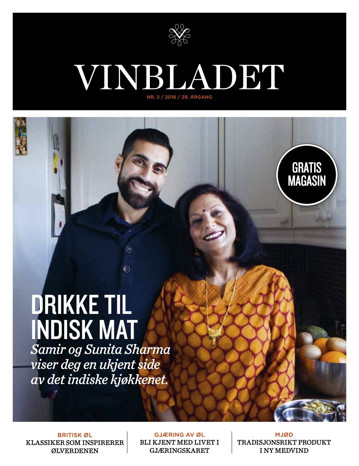 Magasinforside med bilde av en mann og en dame som smiler til kamera.