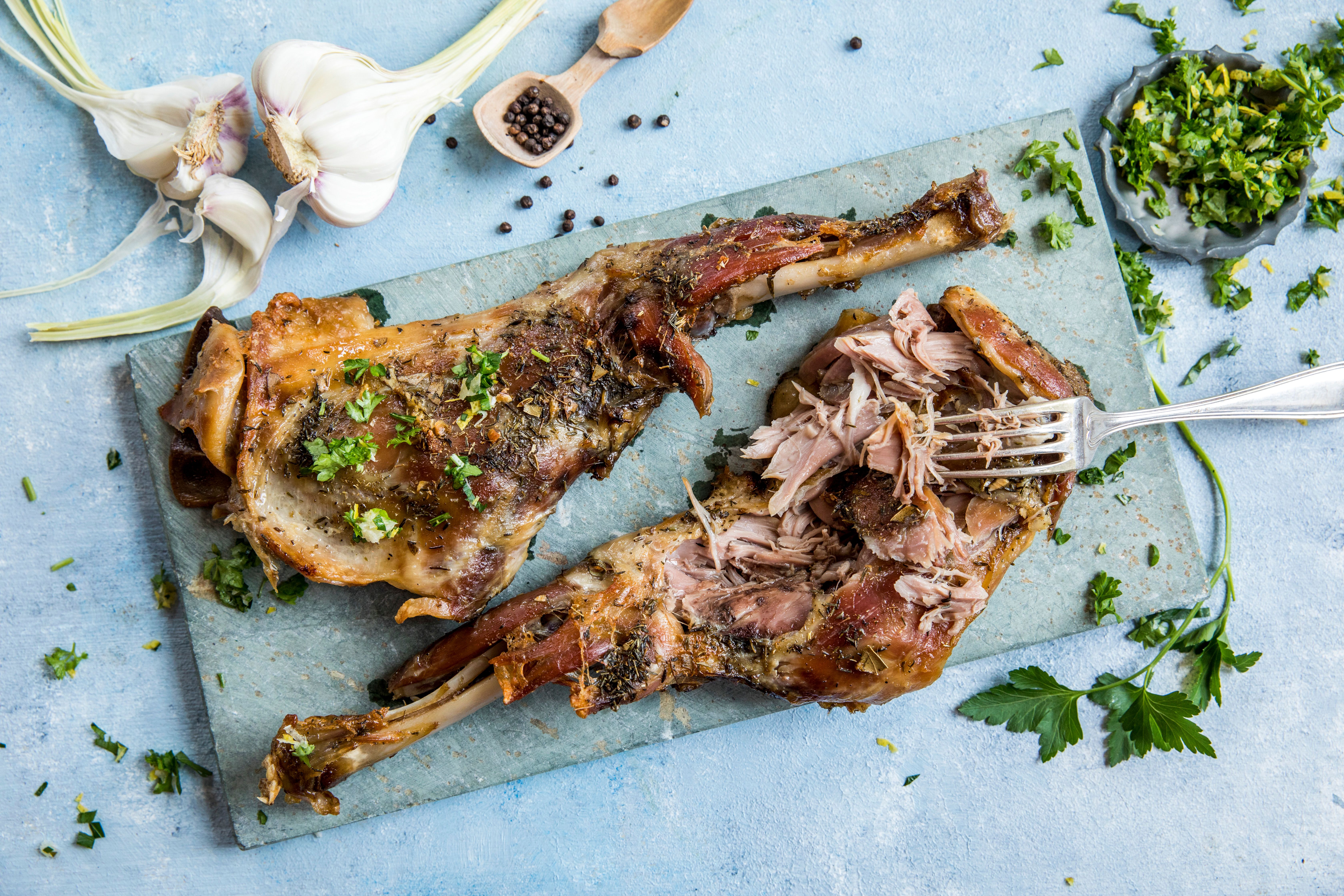 Fjøl med stekt kjebog med gremolata