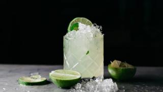 Ferdigblandet cocktail.