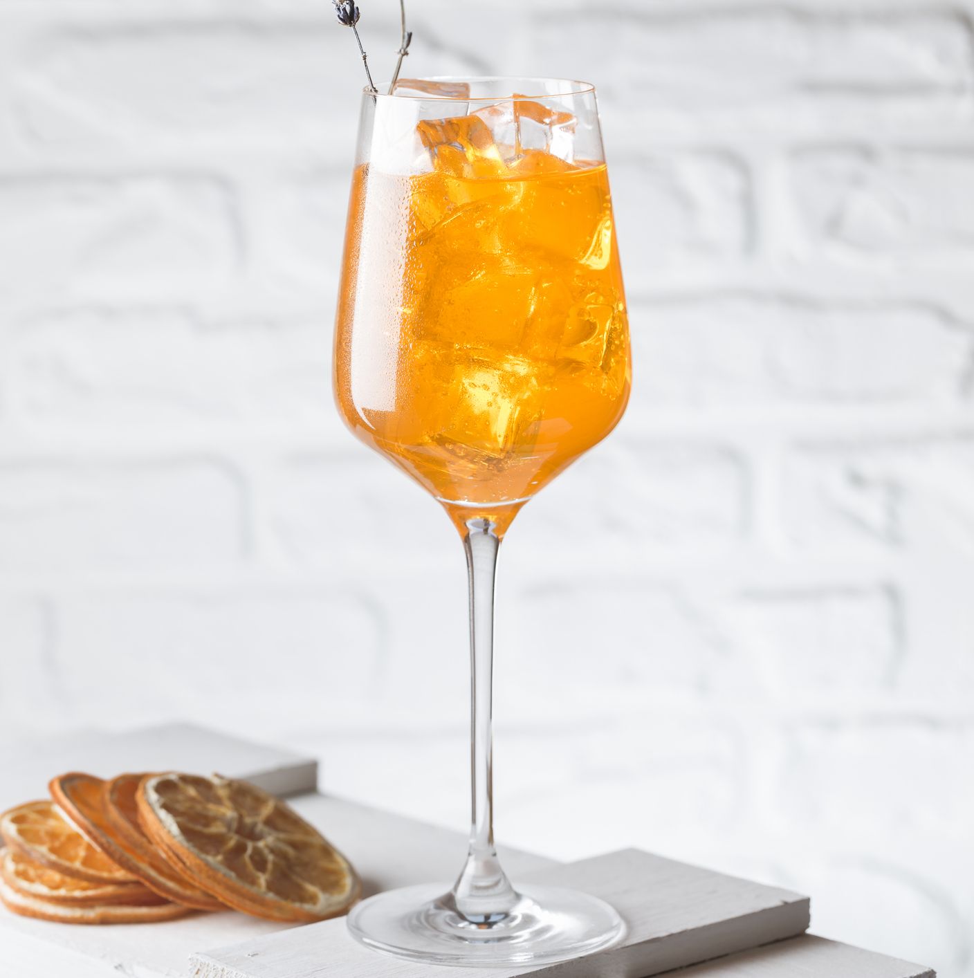 Ferdigblandet cocktail.