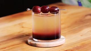 Reverse New York sour, servert i Old Fashion-glass